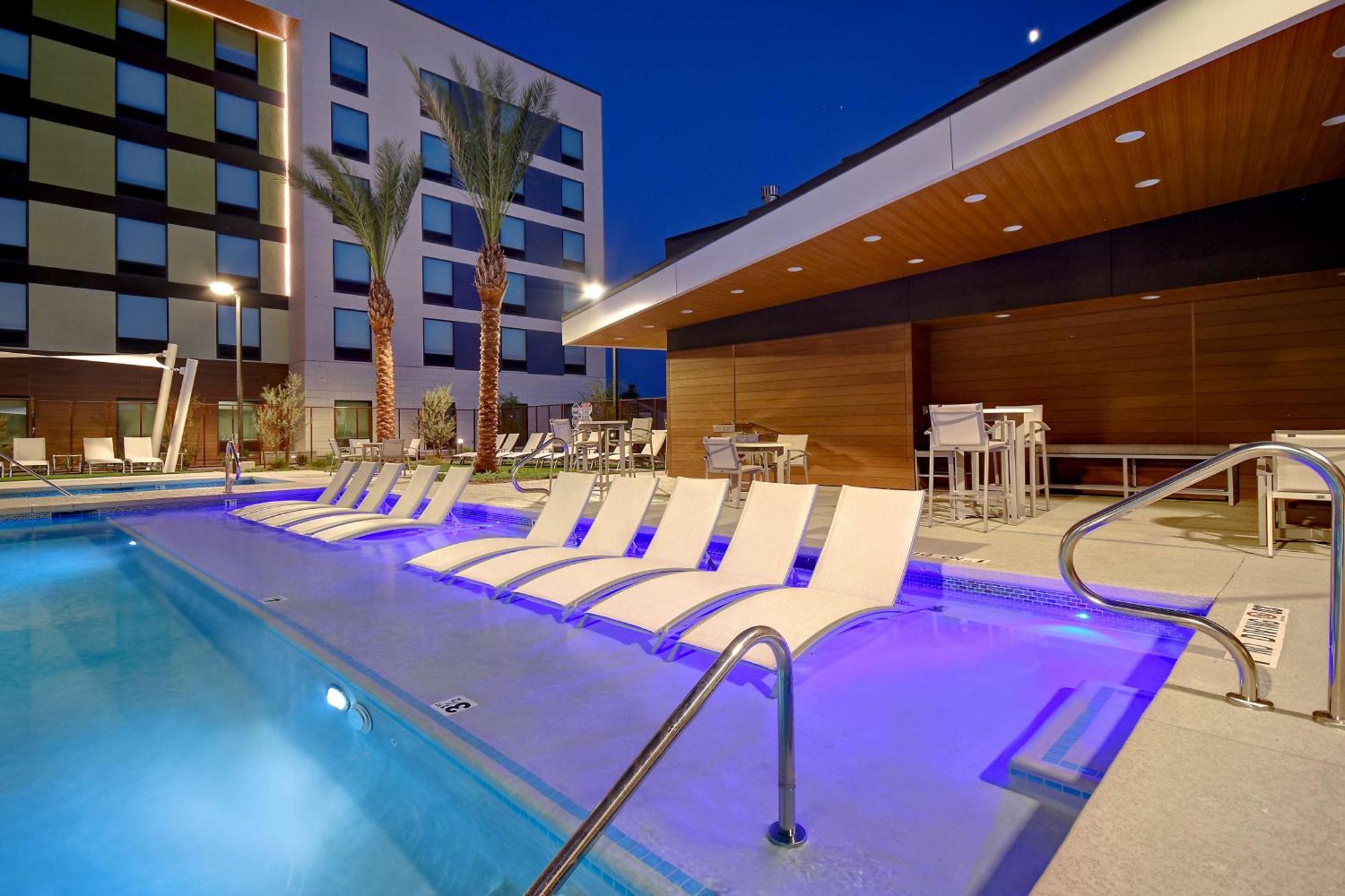 Home2 Suites By Hilton Las Vegas Convention Center - No Resort Fee Eksteriør billede